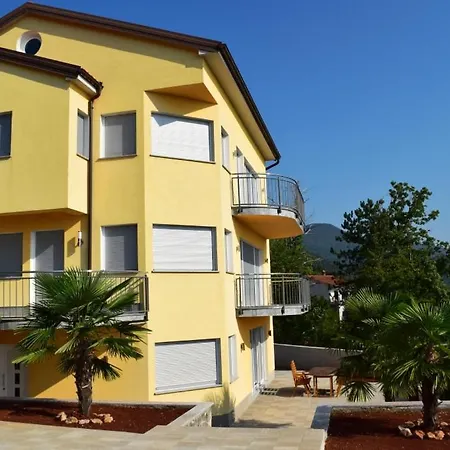 Ferienwohnung Anna-sophia Apartment *